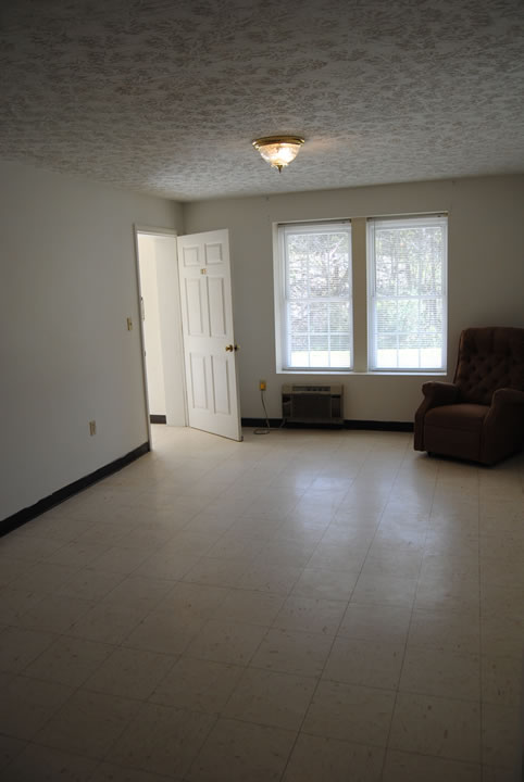 182 Moore Street, Gate City, Virginia 24251, 1 Bedroom Bedrooms, ,Apartment,For Rent,Moore Street,1026