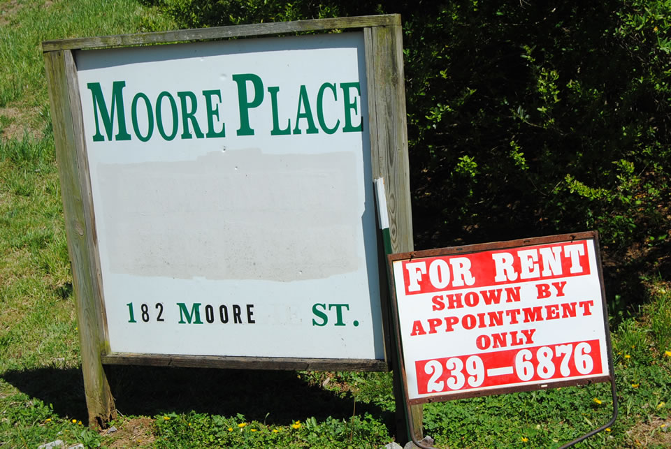 182 Moore Street, Gate City, Virginia 24251, 1 Bedroom Bedrooms, ,Apartment,For Rent,Moore Street,1026