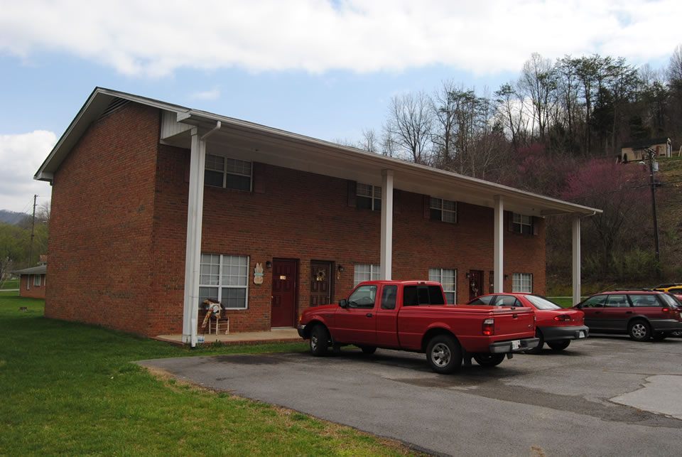 198 Una Street, Gate City, Virginia 24251, ,Apartment,For Rent,Una Street,1031